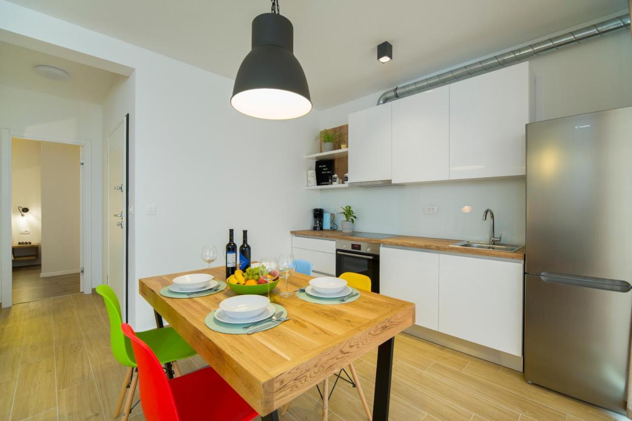 Apartments Bulli Trogir Bagian luar foto