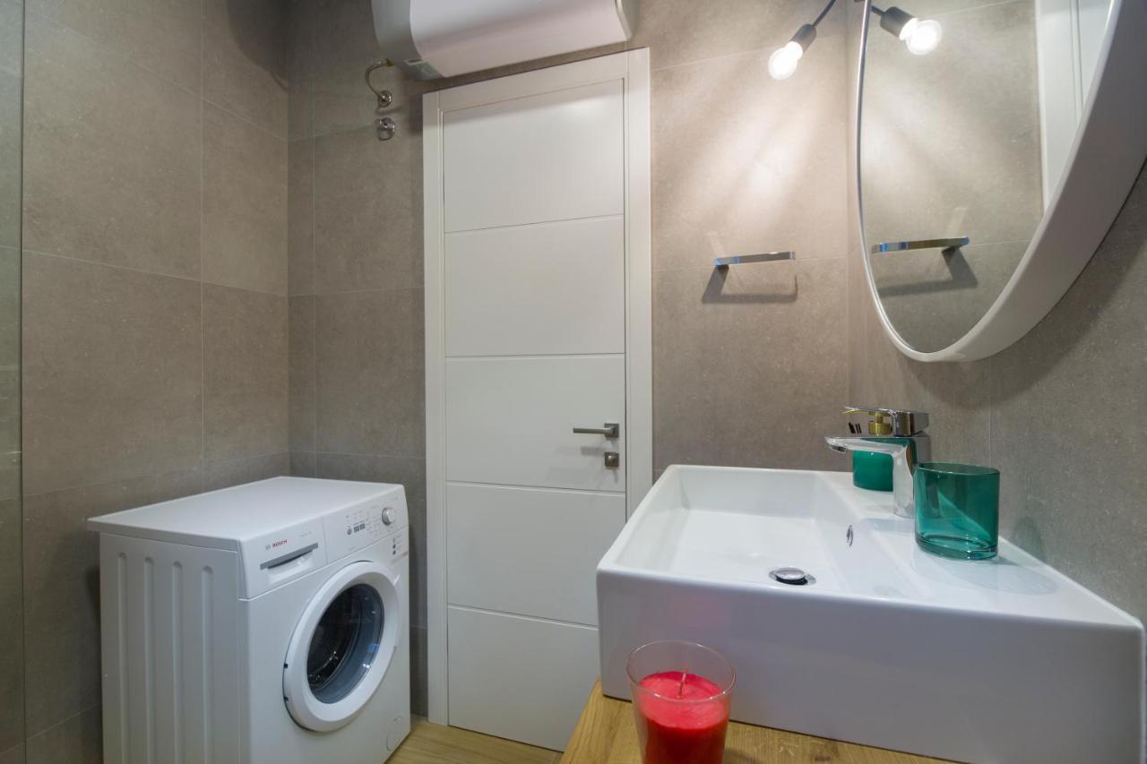 Apartments Bulli Trogir Bagian luar foto