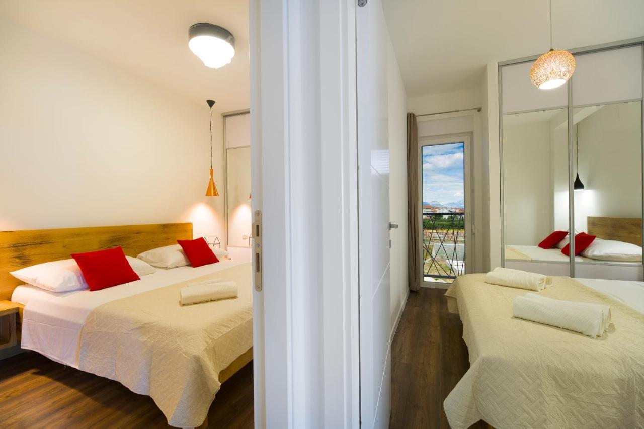Apartments Bulli Trogir Bagian luar foto
